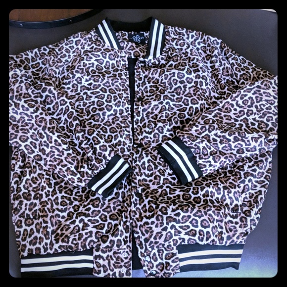 Jaywalker Other - Jaywalker animal print bomber jacket